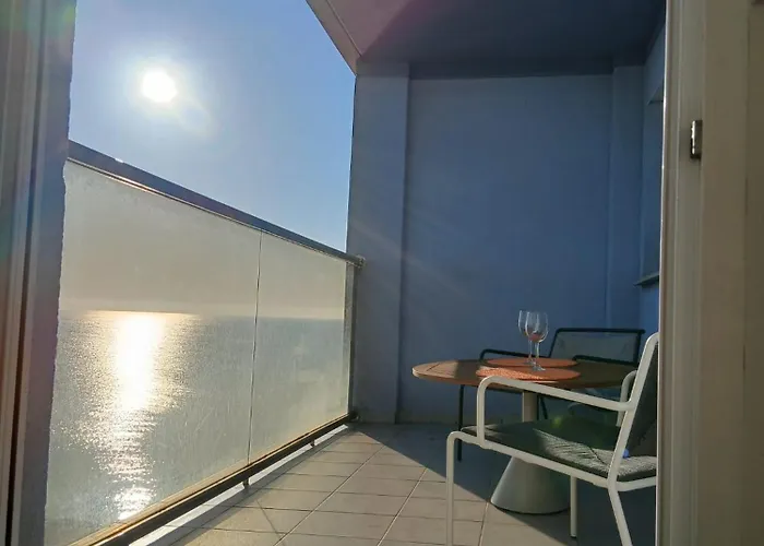 Apartman & Jacuzzi Frente Al Mar La Manga del Mar Menor