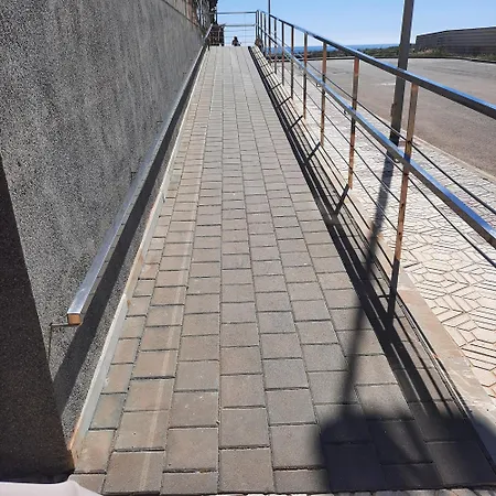 & Jacuzzi Frente Al Mar * לה מנגה דל מר מנור